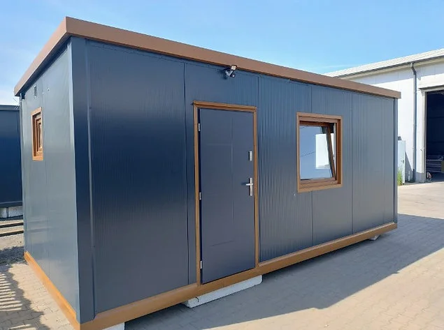 Bürocontainer mit 21 m² Fläche, Toilette und Kochnische