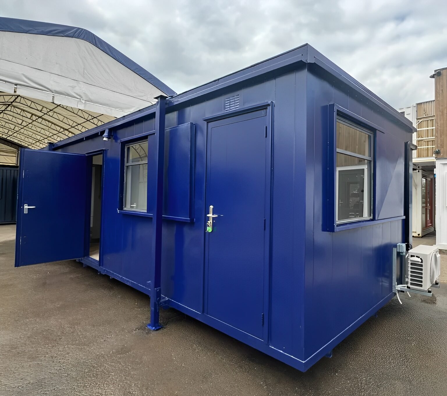 Maßgefertigtes 32 Fuß × 10 Fuß großes Kabinenbüro + Kantine + 1+1 WC-Waschräume, vandalensicher – Bild 13