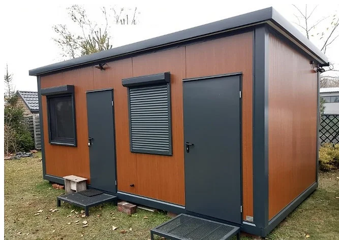 Sozialcontainer 17 m² + Büro + Toilette, goldene Eiche